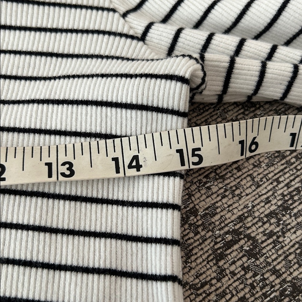 Pact Black and White Striped Long Sleeve Top
Size small - Picture 5 of 6